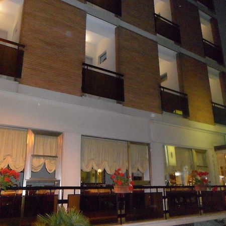 Hotel Galileo Ρίμινι Εξωτερικό φωτογραφία