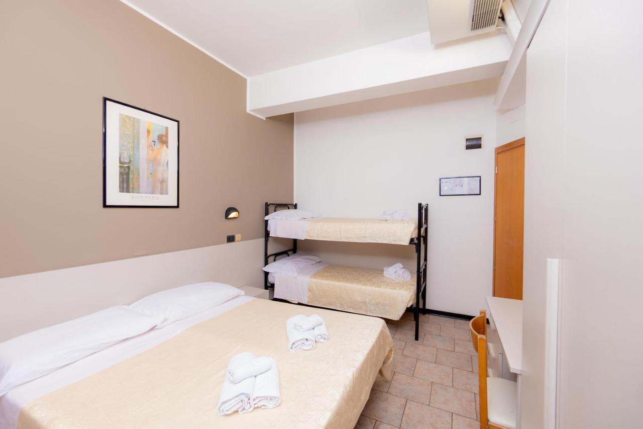Hotel Galileo Ρίμινι Εξωτερικό φωτογραφία