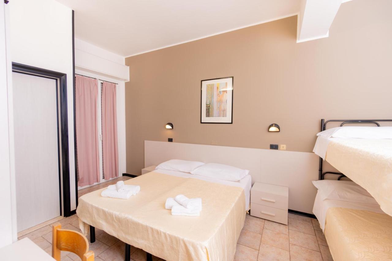 Hotel Galileo Ρίμινι Εξωτερικό φωτογραφία