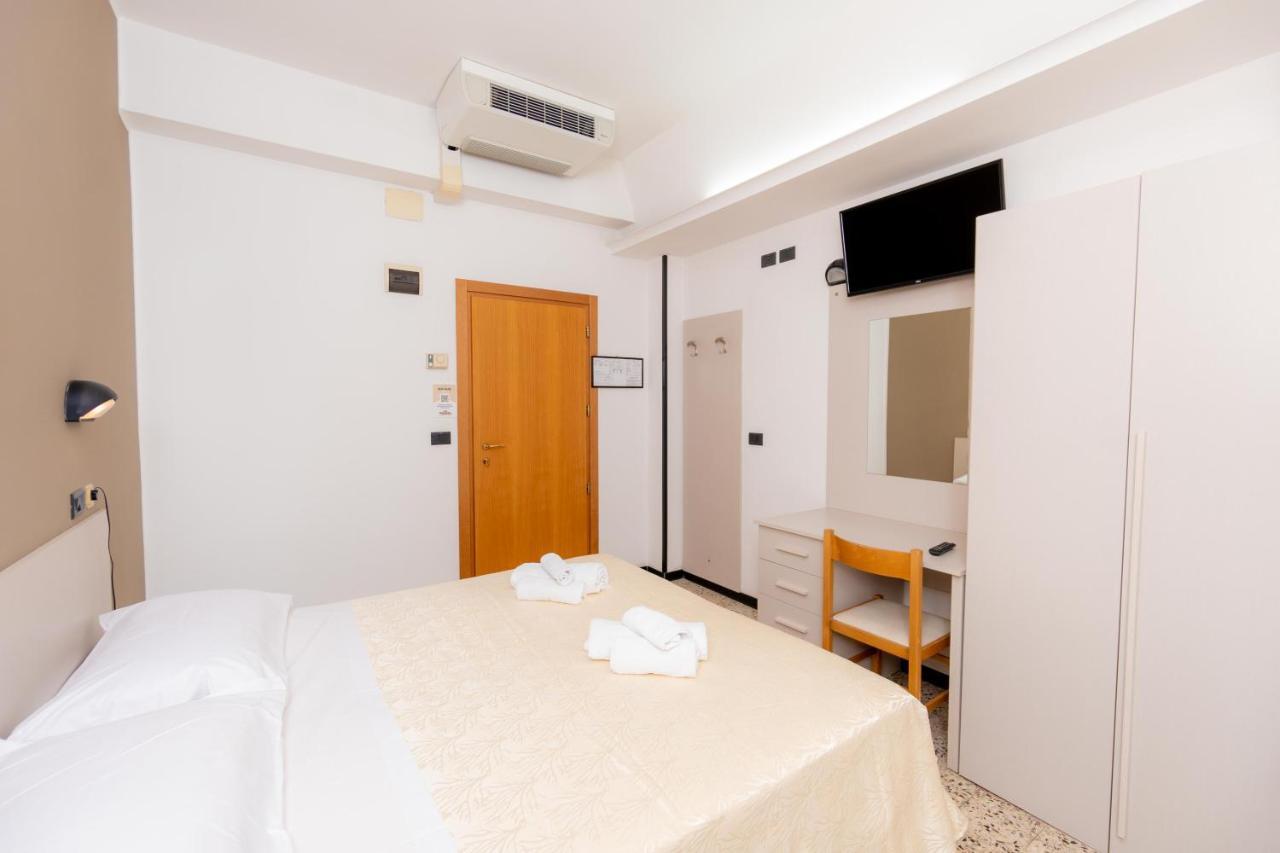 Hotel Galileo Ρίμινι Εξωτερικό φωτογραφία