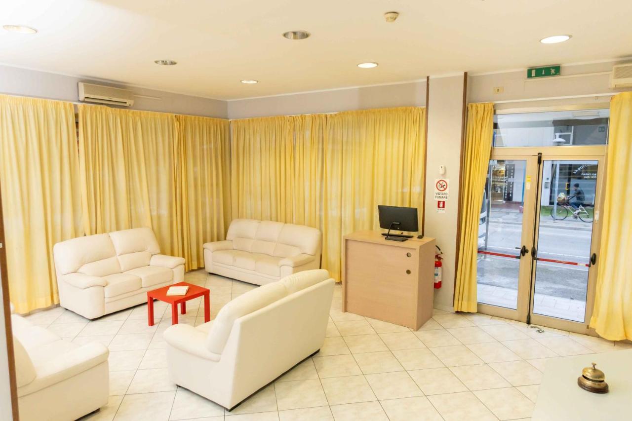 Hotel Galileo Ρίμινι Εξωτερικό φωτογραφία