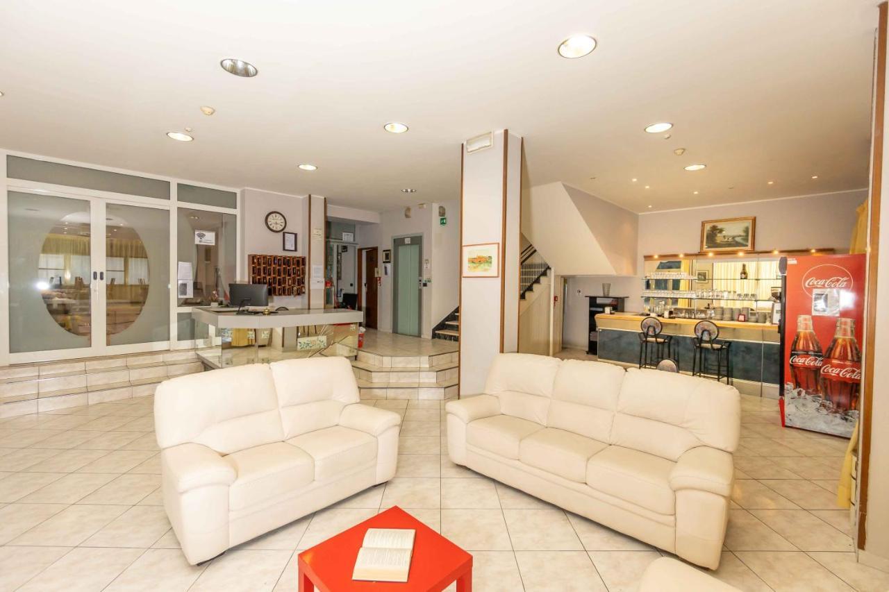 Hotel Galileo Ρίμινι Εξωτερικό φωτογραφία